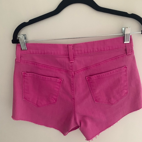 L’agence pink denim shorts size 26. - Picture 2 of 5